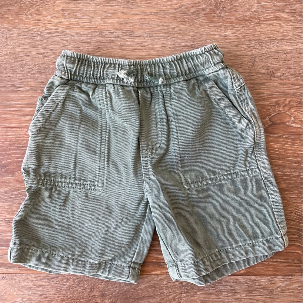 Zara shorts. Size 4. Great condition! Green.